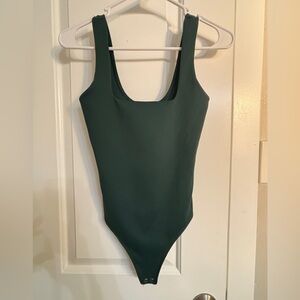 Good American Sculpting Modern Tank Bodysuit Dark Green Size S
